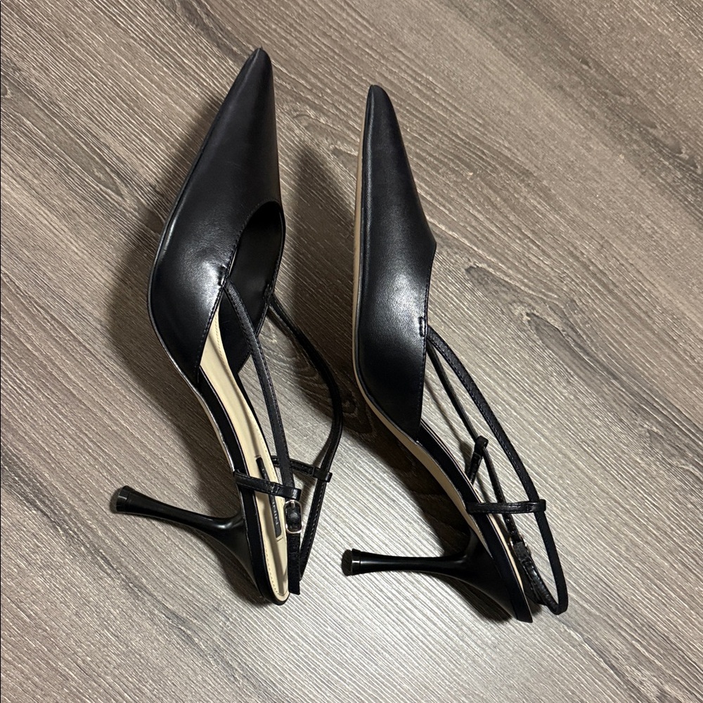 Nine West Black Pointed Toe Heels